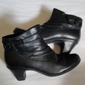 Cobb Hill Sabrina Ankle Boot